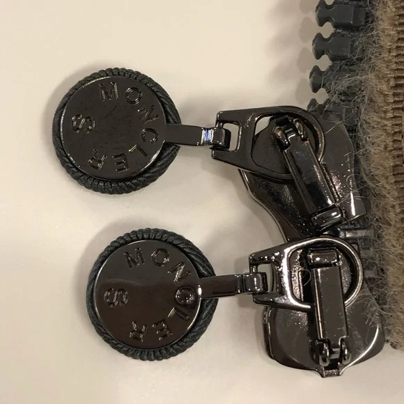 Authentic Moncler Makori Giubbotto Virgin Wool Down Jacket Designer 2 - US M 6-8 - Picture 10 of 16